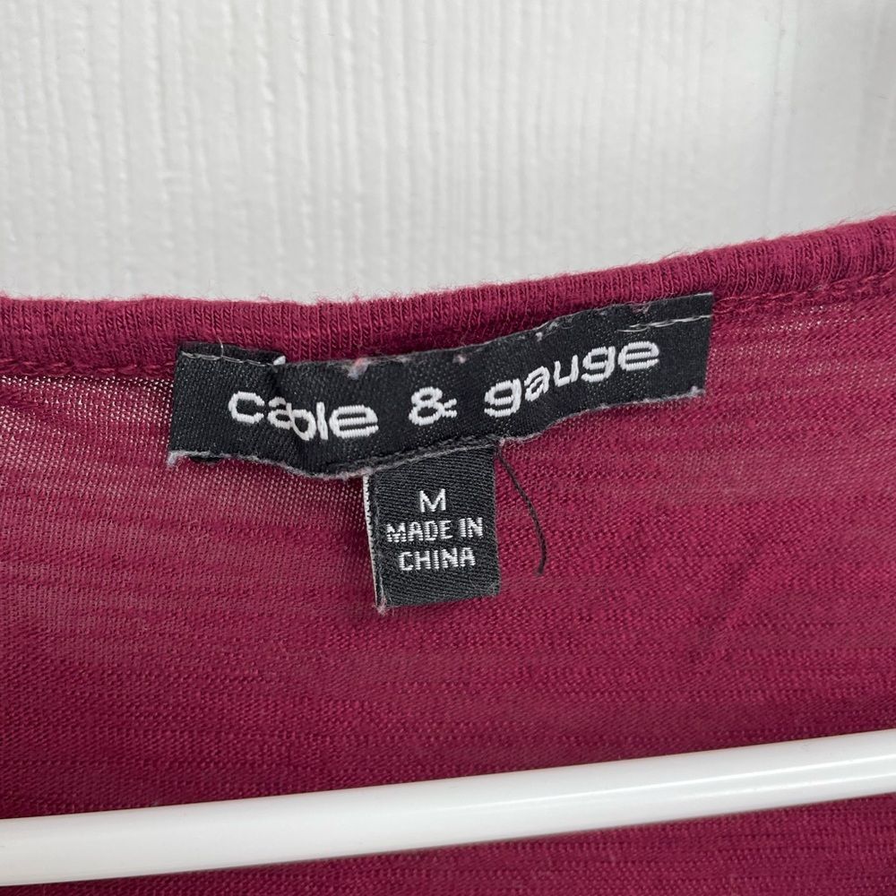 Cable & Gauge Red Scoop Neck Split Hem Tshirt Women’s Size M - Picture 3 of 6
